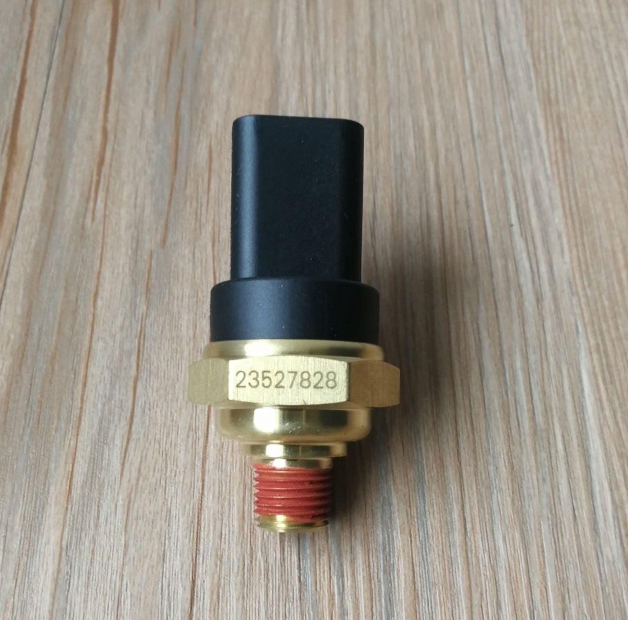 Oil Pressure Sensor 23527828 For 14L DETROIT 60 S60 SERIES DIESEL