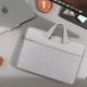thumbnail image 4 of style3 Bolsa de hombro para ordenador portátil, funda para portátiles de 13 pulgadas, viajes de oficina y trabajo, bolsa de mensajero repelente al agua, 35*26*2,5 cm, 4 of 5