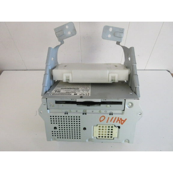 Pre-Owned 11 2011 Infiniti QX56 AM FM CD Radio Receiver 25915ZX74C OEM LKQ - Verify Specific Vehicle Fitment In Description - (Good)