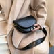 thumbnail image 3 of Bolso bandolera de cuero para mujer, bandolera pequeña de viaje con hombro semicircular, 3 of 5