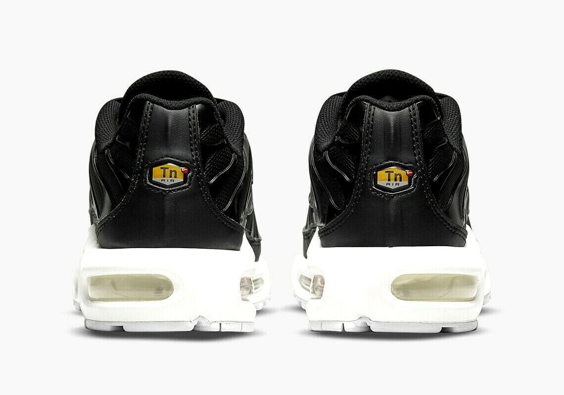 Nike Air Max Plus Black/Black-White DM2362-001 Women's Size 7 Medium