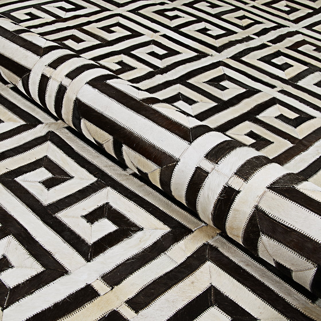 Couristan Chalet Meander 5'4" X 8' Black-Ivory Handmade Cowhide Rug
