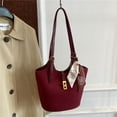 thumbnail image 2 of Bolso Retro Cubo Hombro Gamuza Con Correa Ajustable para Mujer, 2 of 9