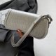 thumbnail image 5 of Bolso Hobo elegante para mujer, bolso tipo cartera de PU con correa ajustable, bolso de viaje (plata), 5 of 7