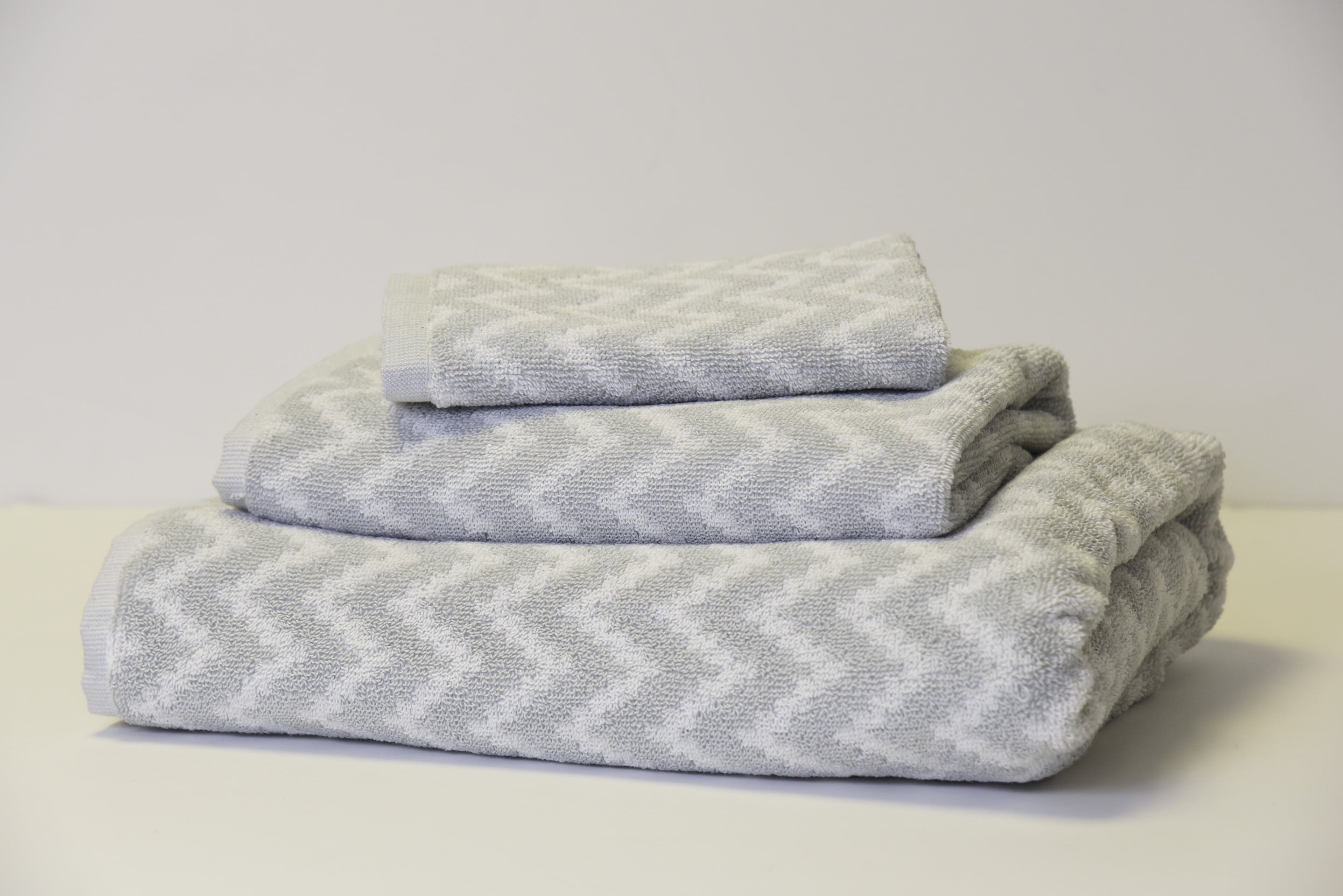 Allure Luxury 100% Cotton Ombre Design Absorbent Bathroom Hand Bath Towel Sheet 
