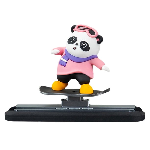 CAIROYAR Adorno para el salpicadero del coche, diseño de panda en patineta de dibujos animados