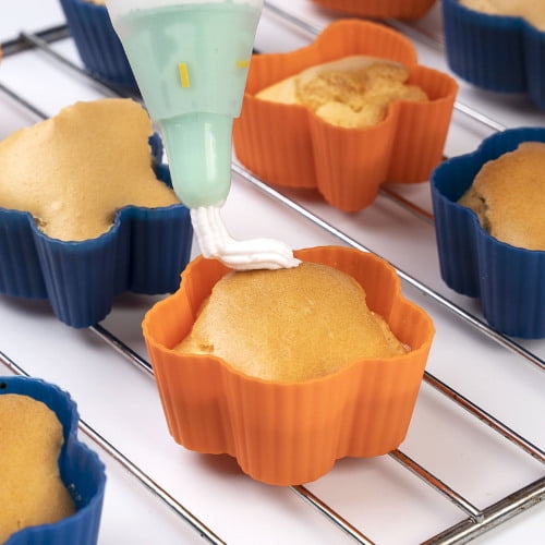 FineGood 3 PCS Silicone Cake Molds, Bundt Mold Doughnut Maker Silicone  Baking Tray Cupcake Muffin Molds Mini Cake Pan