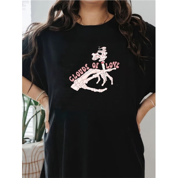 Clouds of Love, Valentine'S Day skeleton smoking Stylish Plus Size Women'S Casual T-shirt - Round Neck Short Sleeve Print Tee for Confident Ladies - Comfortable, Breathable, and Versatile-Designed fo