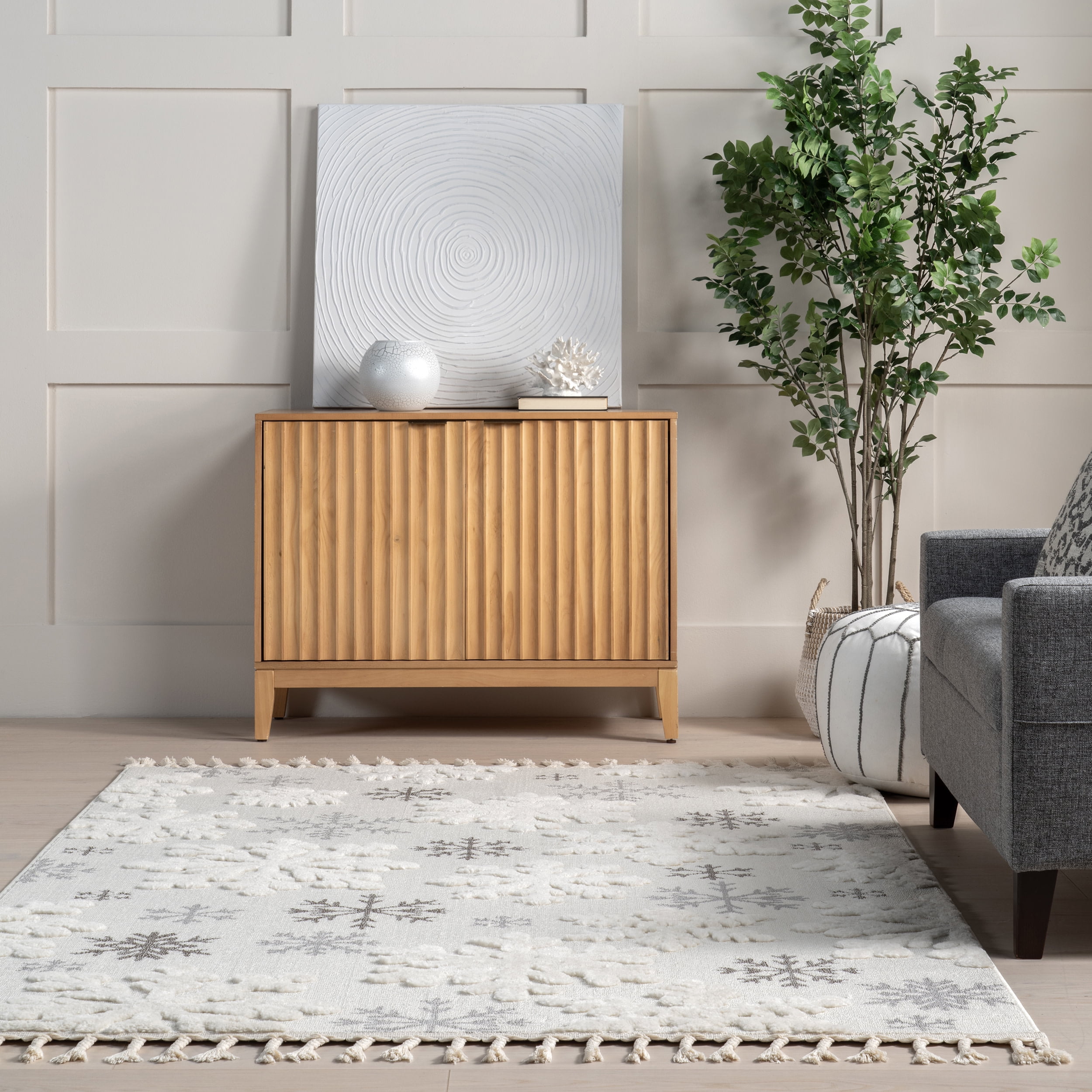 nuLOOM Unity High-Low Snowflake Tasseled Area Rug, 6' 7" x 9', Light Grey