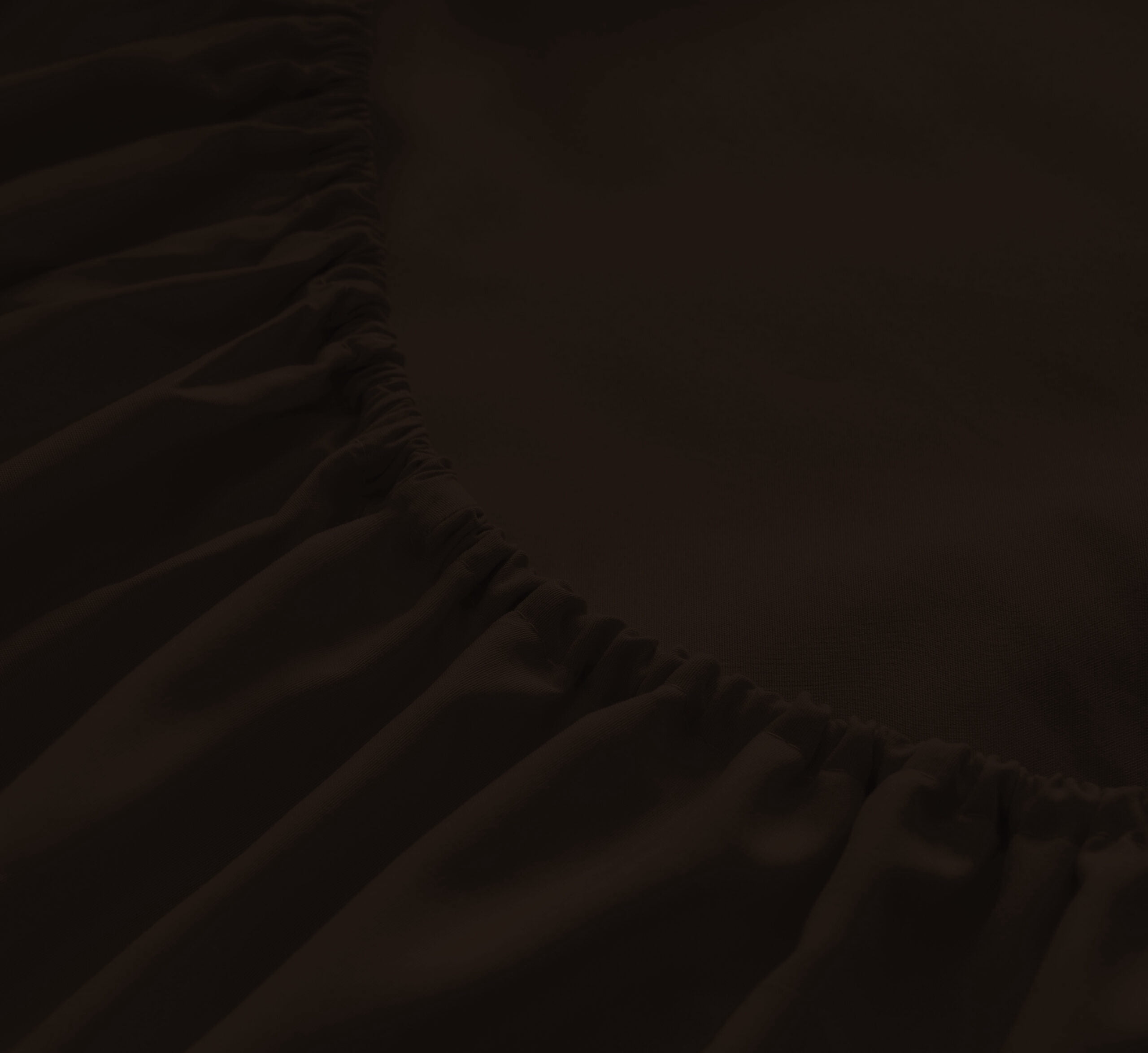 the Season Essentials Wrinkle Free Sheet Sets with Deep Pockets & Stain Resistant, 4 pc, 1800 Thread Count Bamboo Based, Brown, California King