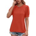 thumbnail image 1 of Camisa informal de manga corta para mujer: diseño calado, prenda de verano, perfecta con vaqueros o pantalones informales, 1 of 7