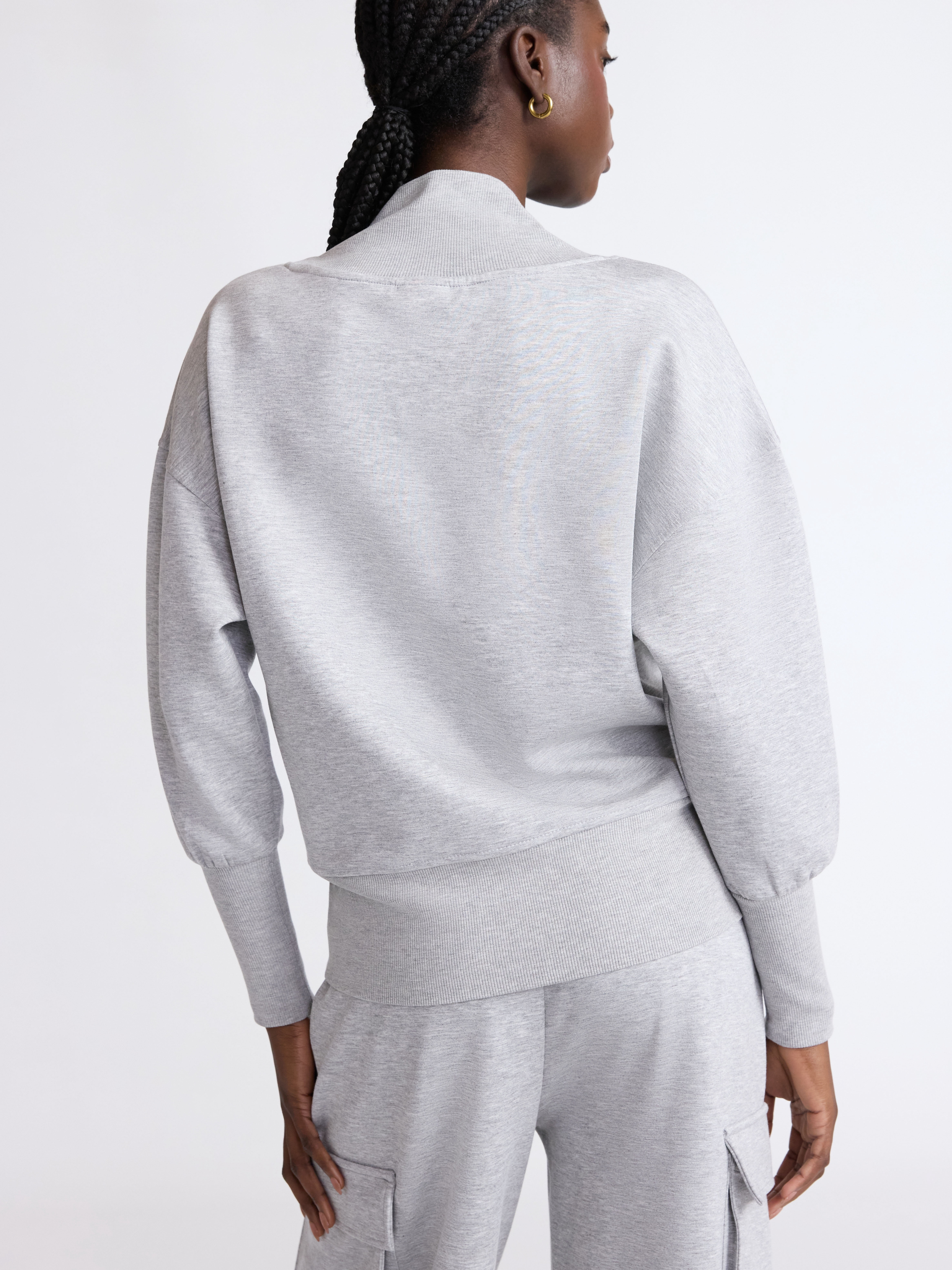 Scoop Women's and Women's Plus New Scubaknit V Neck Sweatshirt, Sizes XS-4X