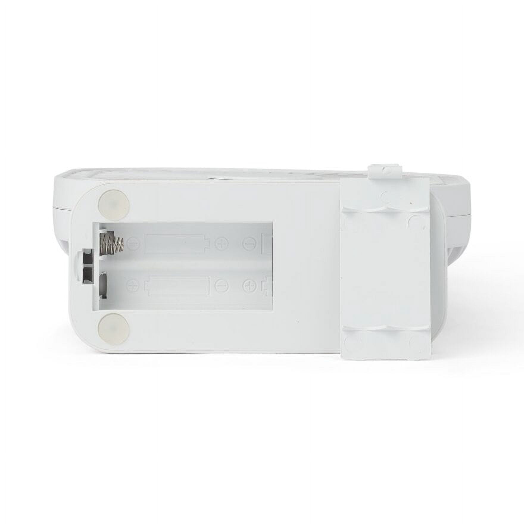 Medline Fan, Portable, 3-Speed, 5 Inches, Battery, White