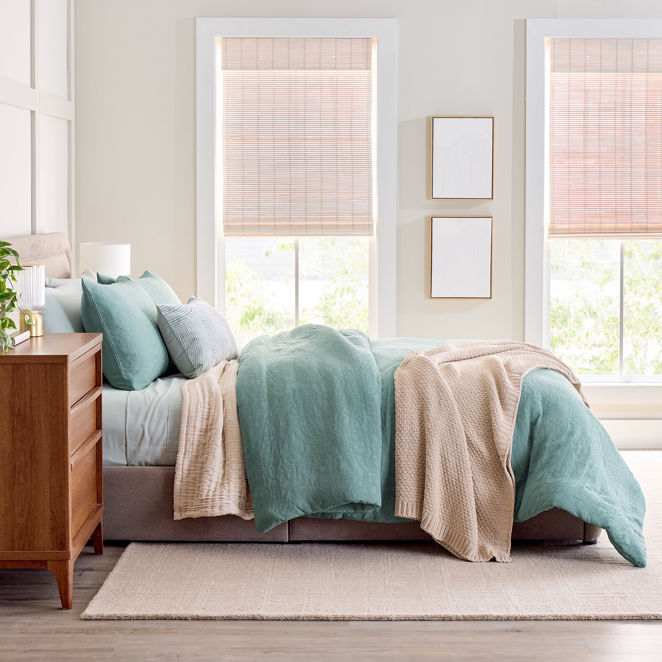 Better Homes & Gardens King Comforter Set, All-Season, 3-Piece, Sage Green Paisley Matelasse