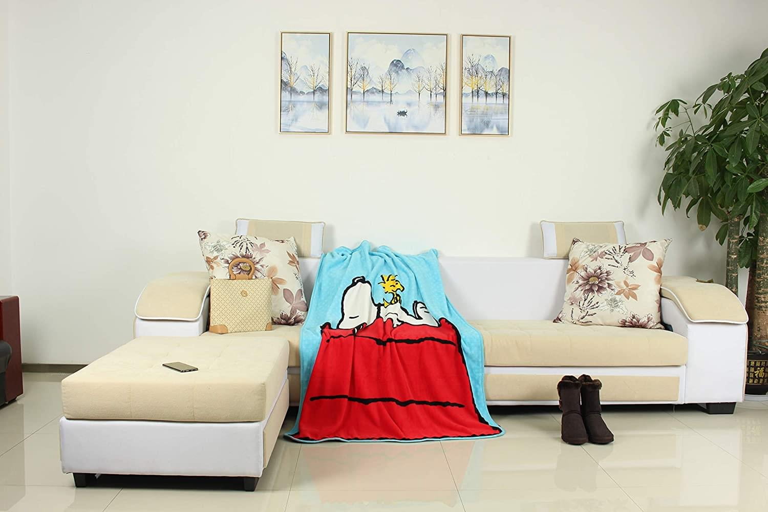 Silver Buffalo Peanuts Snoopy & Woodstock 45 x 60 Inch Fleece Throw Blanket