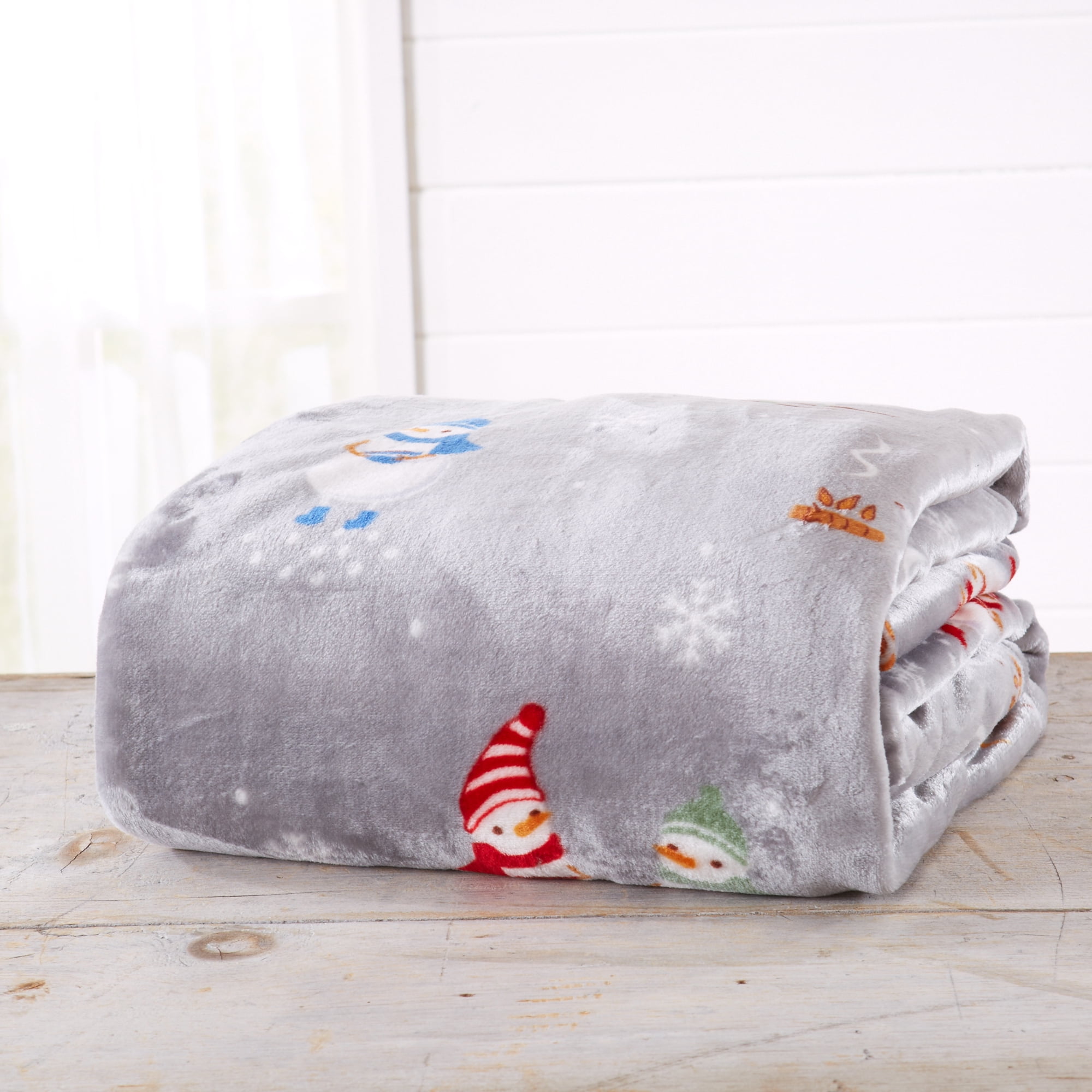 Great Bay Home Velvet Plush Holiday Printed Bed Blanket (Twin, Snowman)
