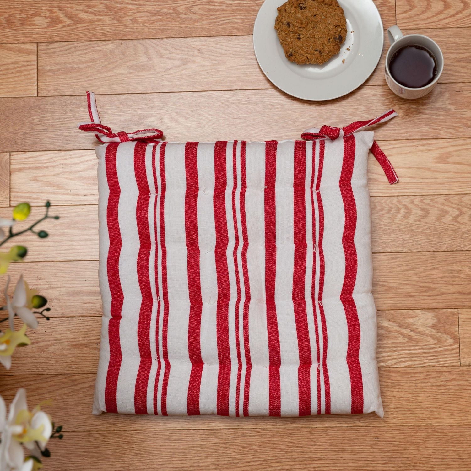 Ensemble de coussins de chaise à rayures Broadway Fabstyles de 4 coussins de chaise de patio extérieurs épais 16 "x 16" parfait pour la salle à manger, la cuisine, le bureau capitonné en tissu de coto