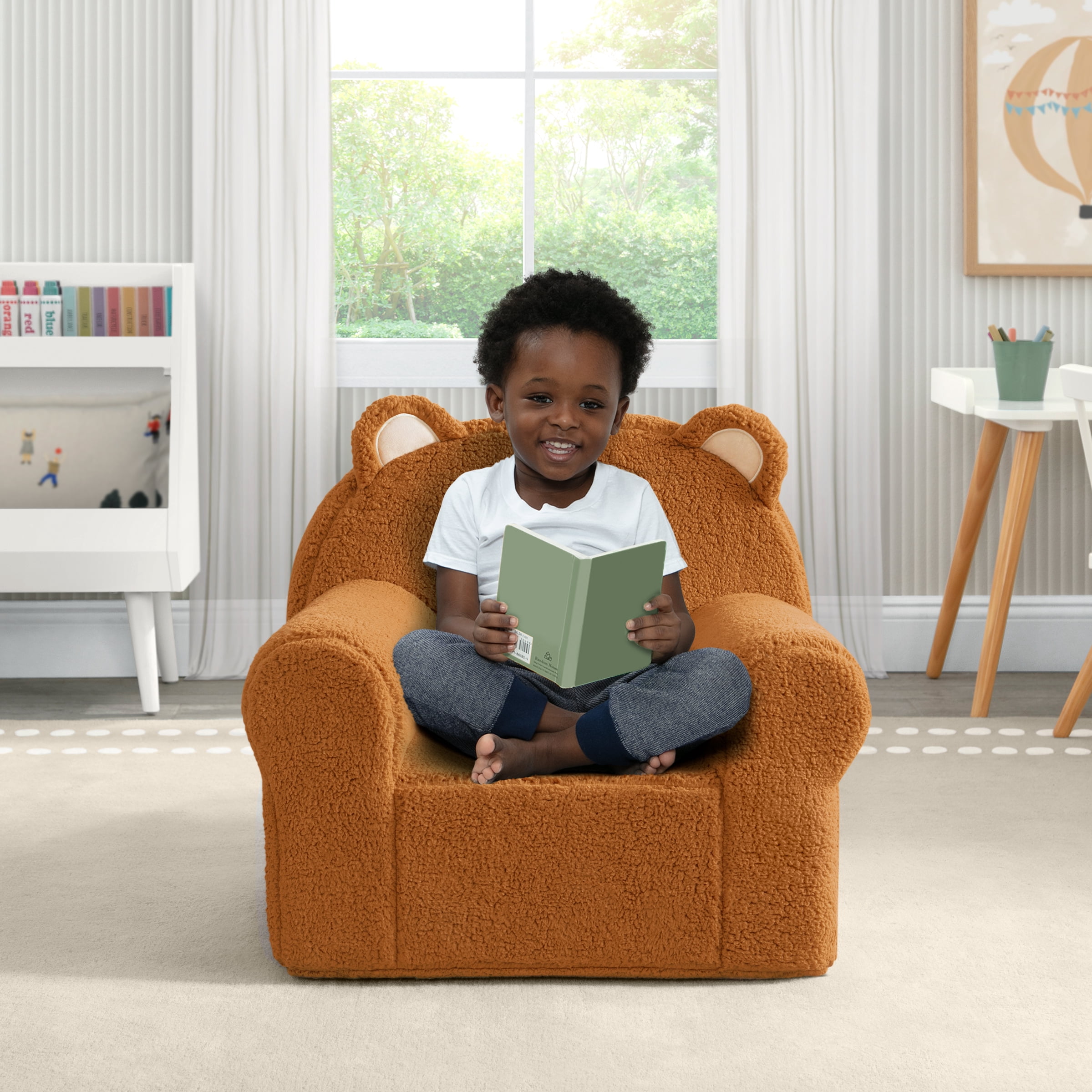 Delta Children Deluxe Teddy Bear Cozee Chair for Kids, Brown