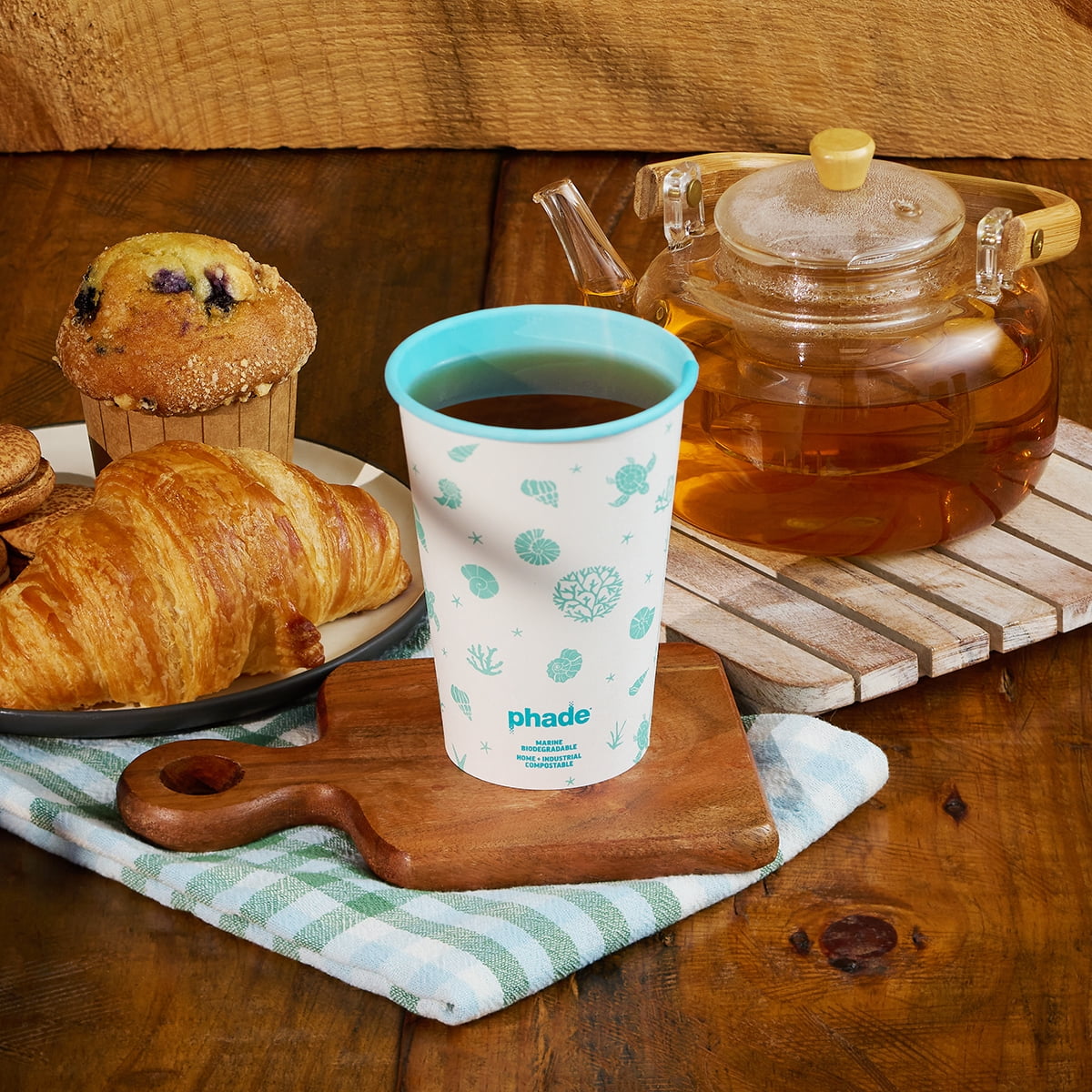 Phade 16 oz Compostable Paper Hot Cups with Lids, 10 Count, Sealife Design