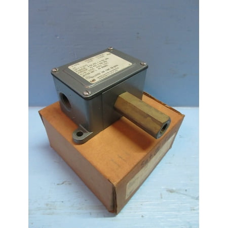 - New United Electric J6-258 Pressure Switch Range 0-50 PSI Type J6 Model 258 NIB