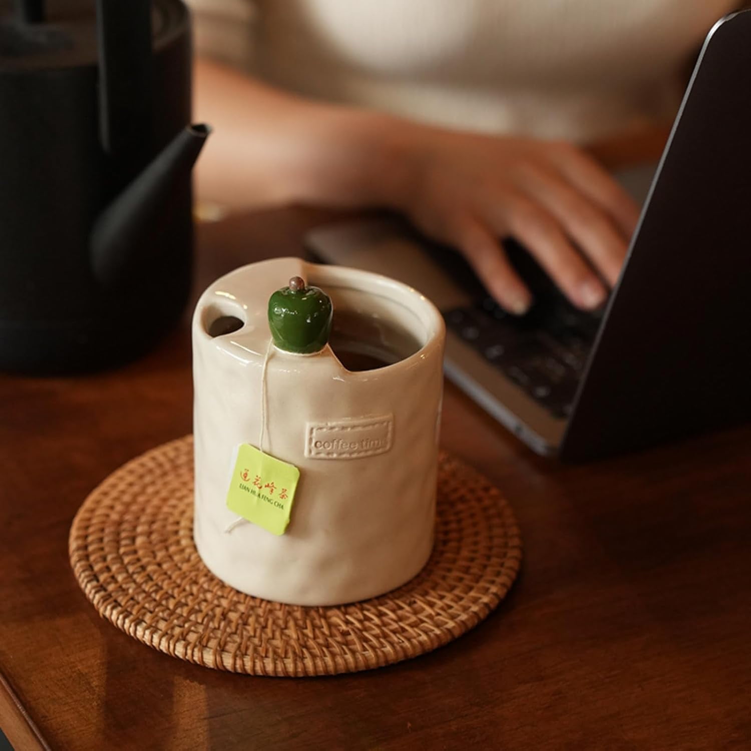 ABCISI Ceramic Coffee Mug, 10oz 3D Apple Espresso Cup for Kitchen Home Office, Novelty Porcelain Coffee Cup with Hand-Painted Apple for Water, Milk, Tea, Lovely Present and Home Decor, Green