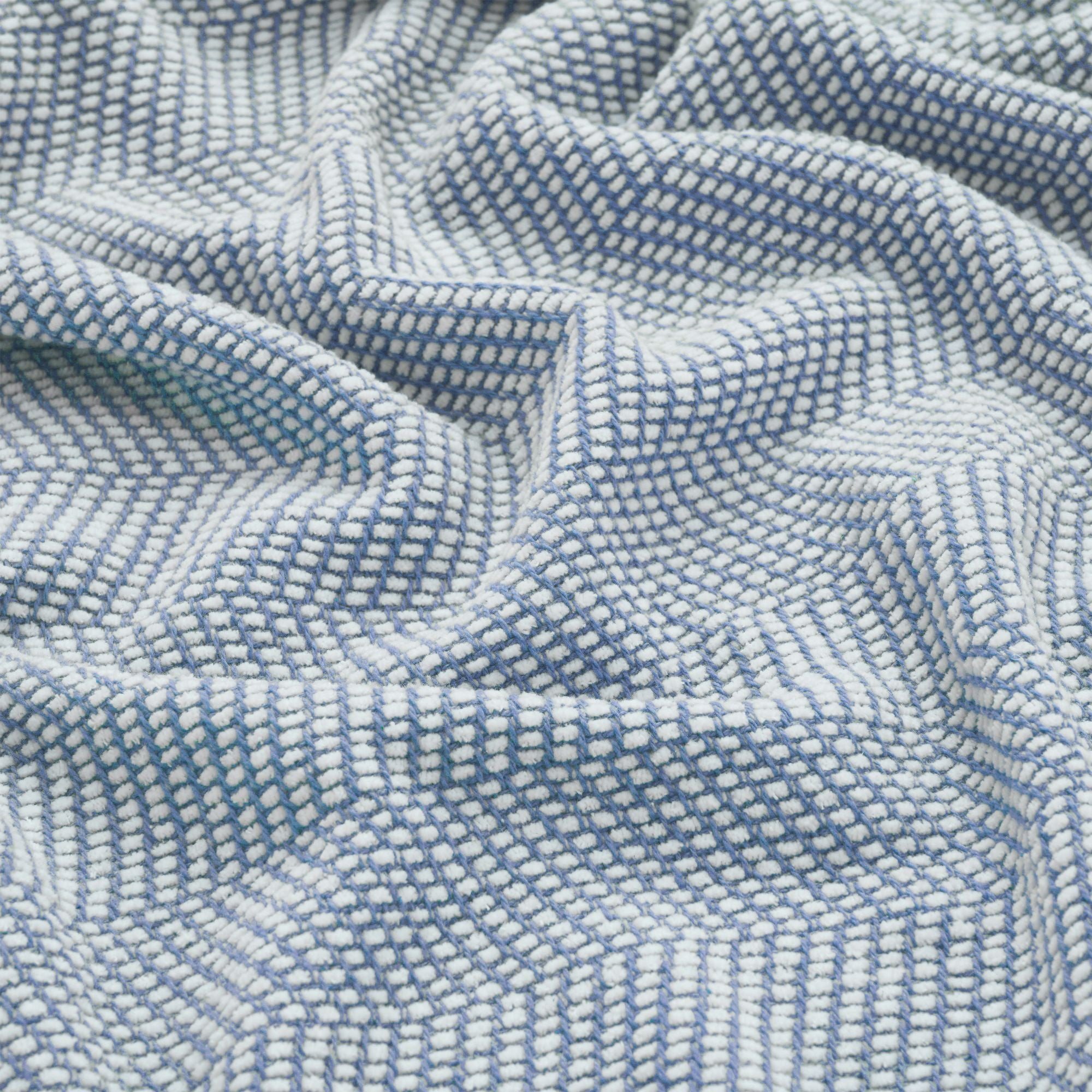 Superior Chrisney Chevron Cotton Blanket, King, Blue