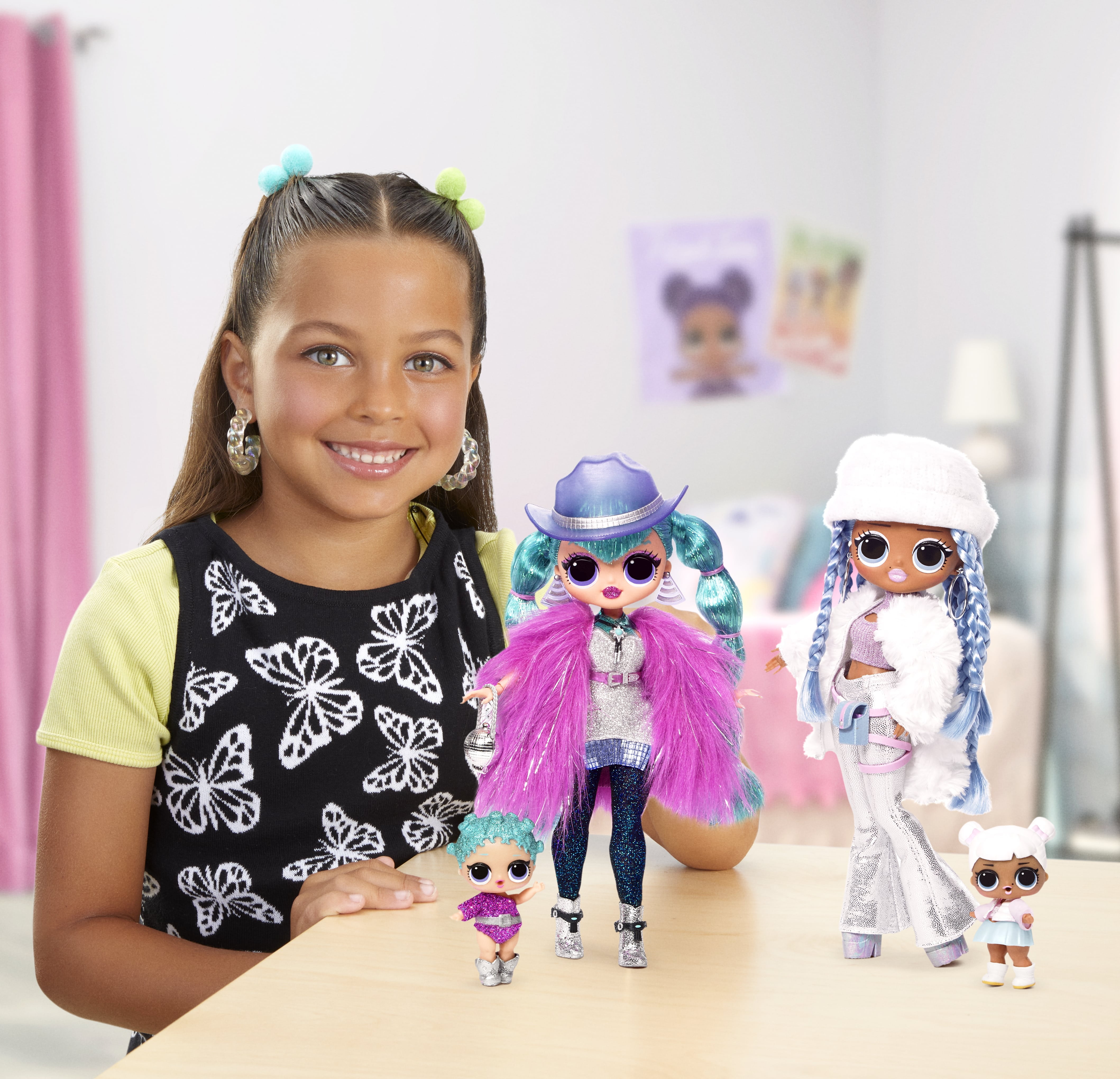 LOL Surprise OMG Winter Disco 2 Pk Exclusive with Cosmic Nova Snowlicious and 40 Surprises Including 2 Fashion Dolls Fashions and Accessories