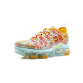 thumbnail image 4 of NIKE WOMENS AIR VAPORMAX PLUS QS MNS Womens CD7009 300 from Stadium Goods, 4 of 6