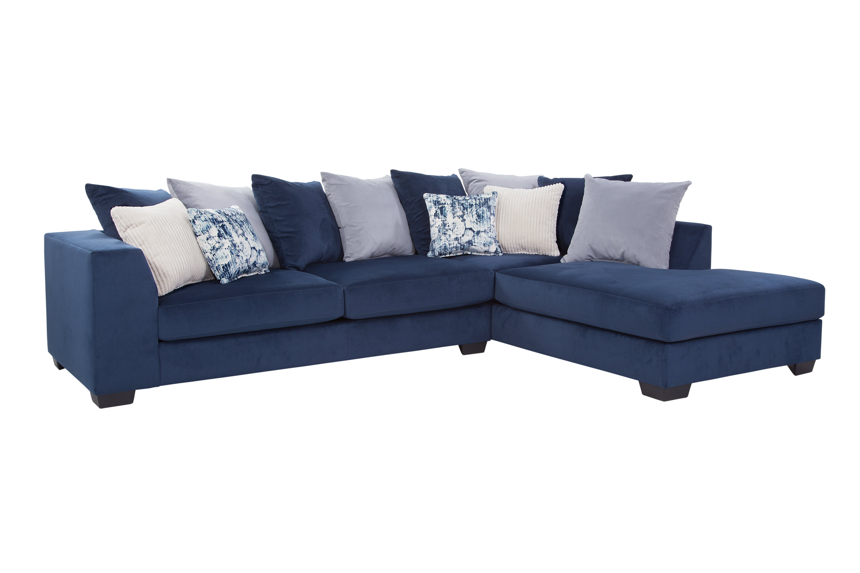 American Furniture L Shaped Sectional Sofa with 8 Back Pillows and 4 Accent Pillows