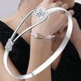 thumbnail image 1 of Pulsera Ajustable de Flores Finas TUNC Sencillez, 1 of 5
