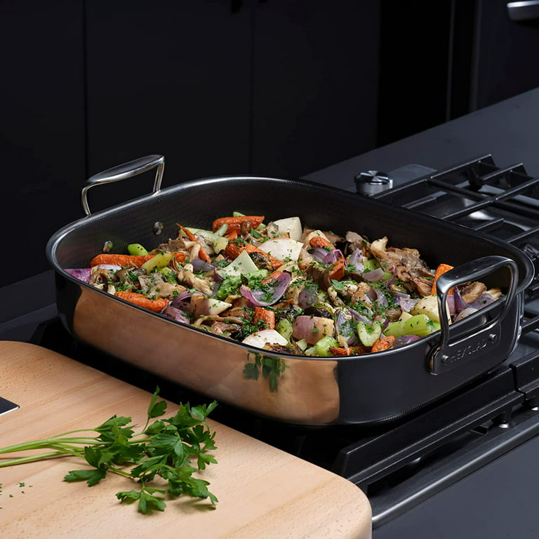  HexClad 2-Piece Set, Roasting Pan with Lid and 7-Quart