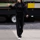 thumbnail image 1 of Figura otoño e invierno nuevo suéter holgado y ceñido a la cintura de alta calidad de moda traje deportivo informal de dos piezas para mujer, 1 of 4