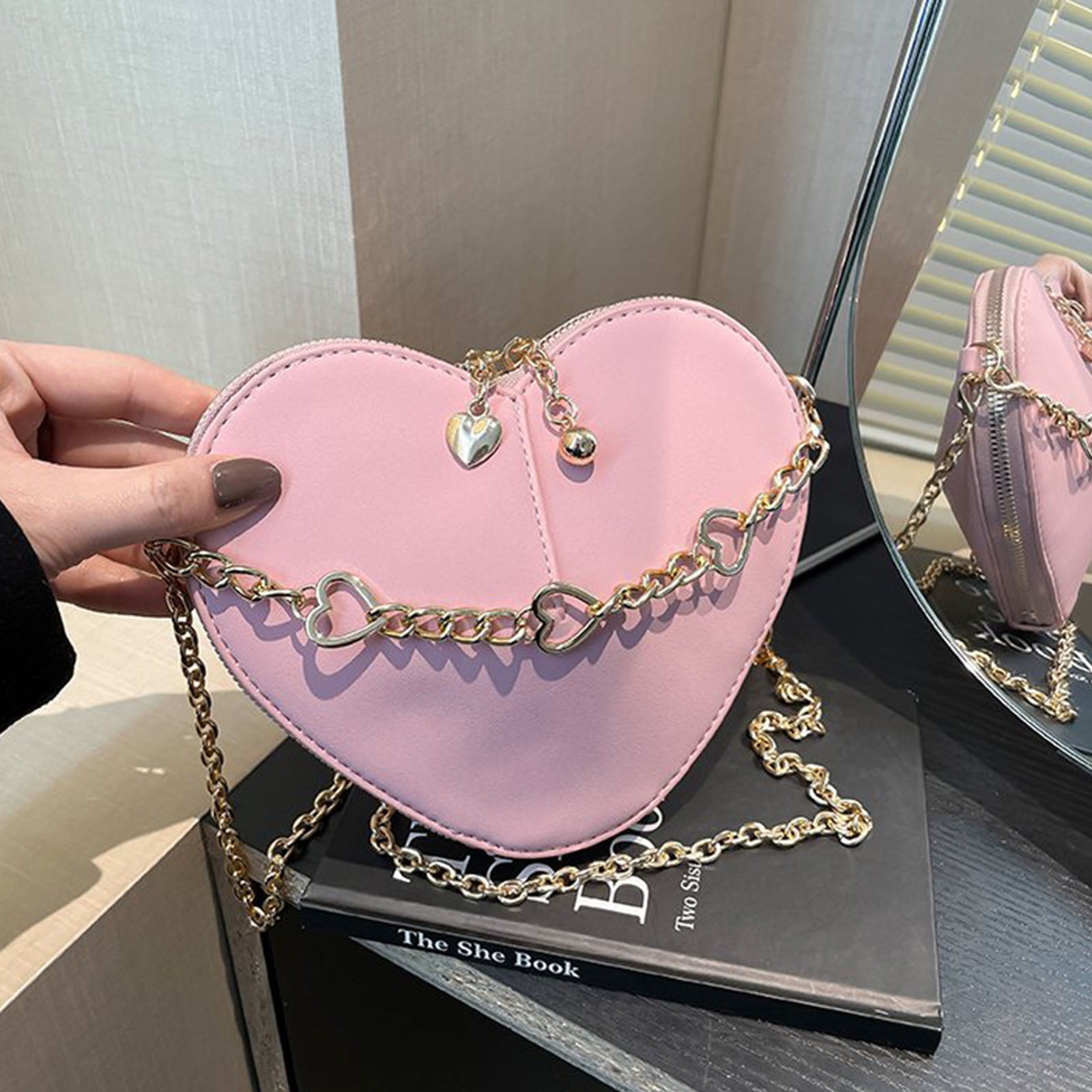 URTERYSER Heart Shaped Crossbody Bag Fashionable PU Leather Shoulder Bags with Chain Strap Satchel Purse for Women and Teens Light Pink