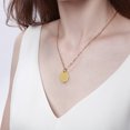 thumbnail image 5 of Colliers Initiales Ton pour Femmes avec Pendentifs Disques en Acier Inoxydable, 5 of 5