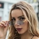 thumbnail image 2 of Lentes De Sol Con Marco Cuadrado Vintage De Metal Sin Montura Para Mujeres Y Hombres, 2 of 4