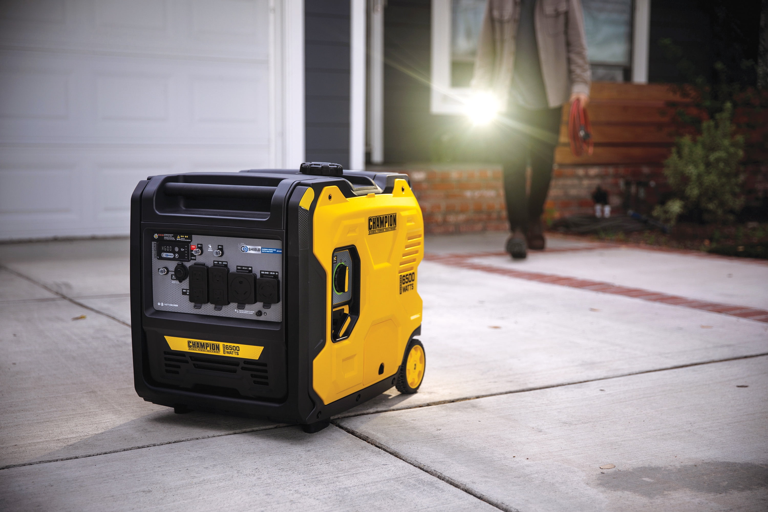 Champion Power Equipment 6500-Watt Gasoline Portable Inverter Generator with Quiet Technology and CO Shield