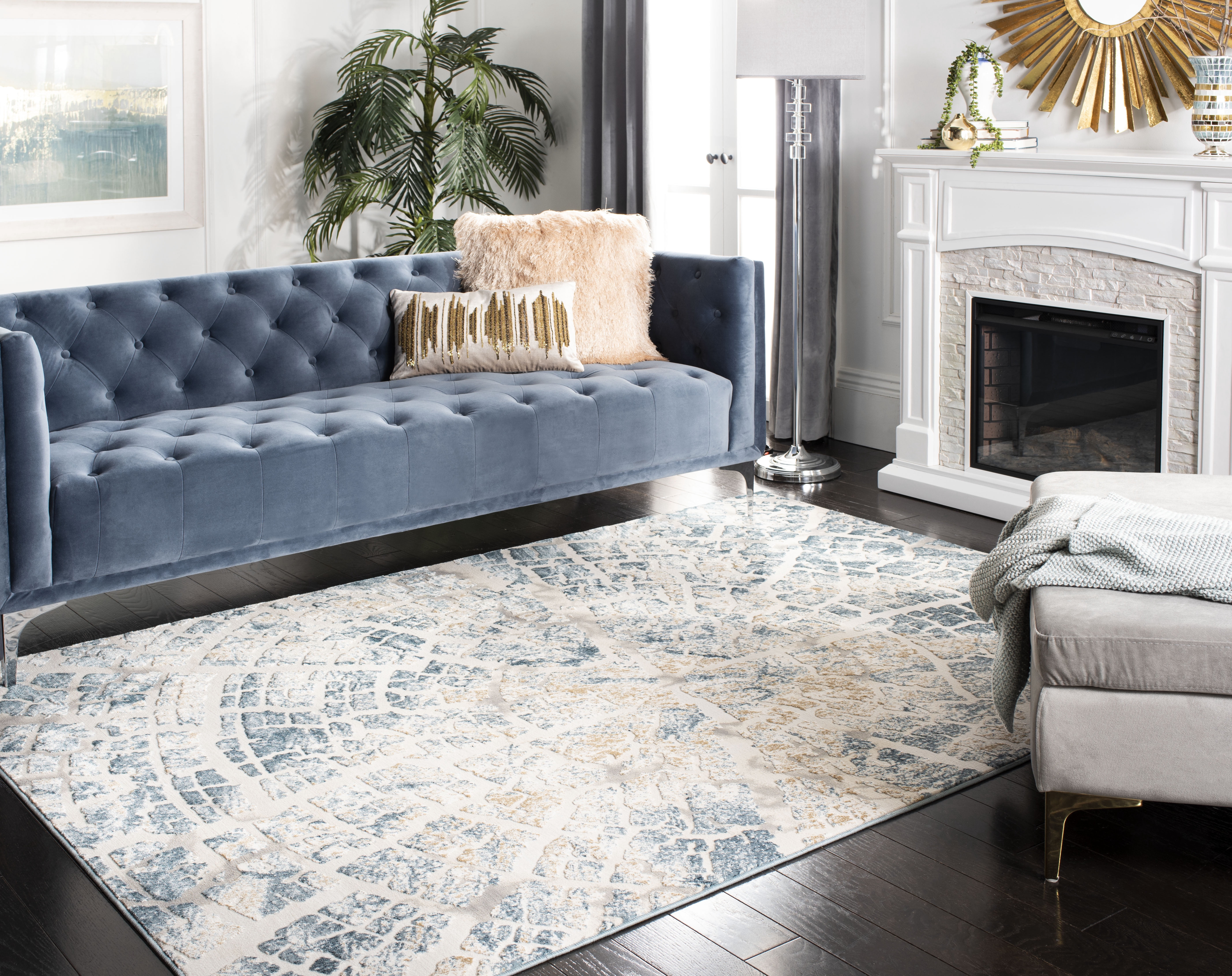 SAFAVIEH Vogue Zowie Abstract Area Rug, Ivory/Teal, 6'7" x 6'7" Square