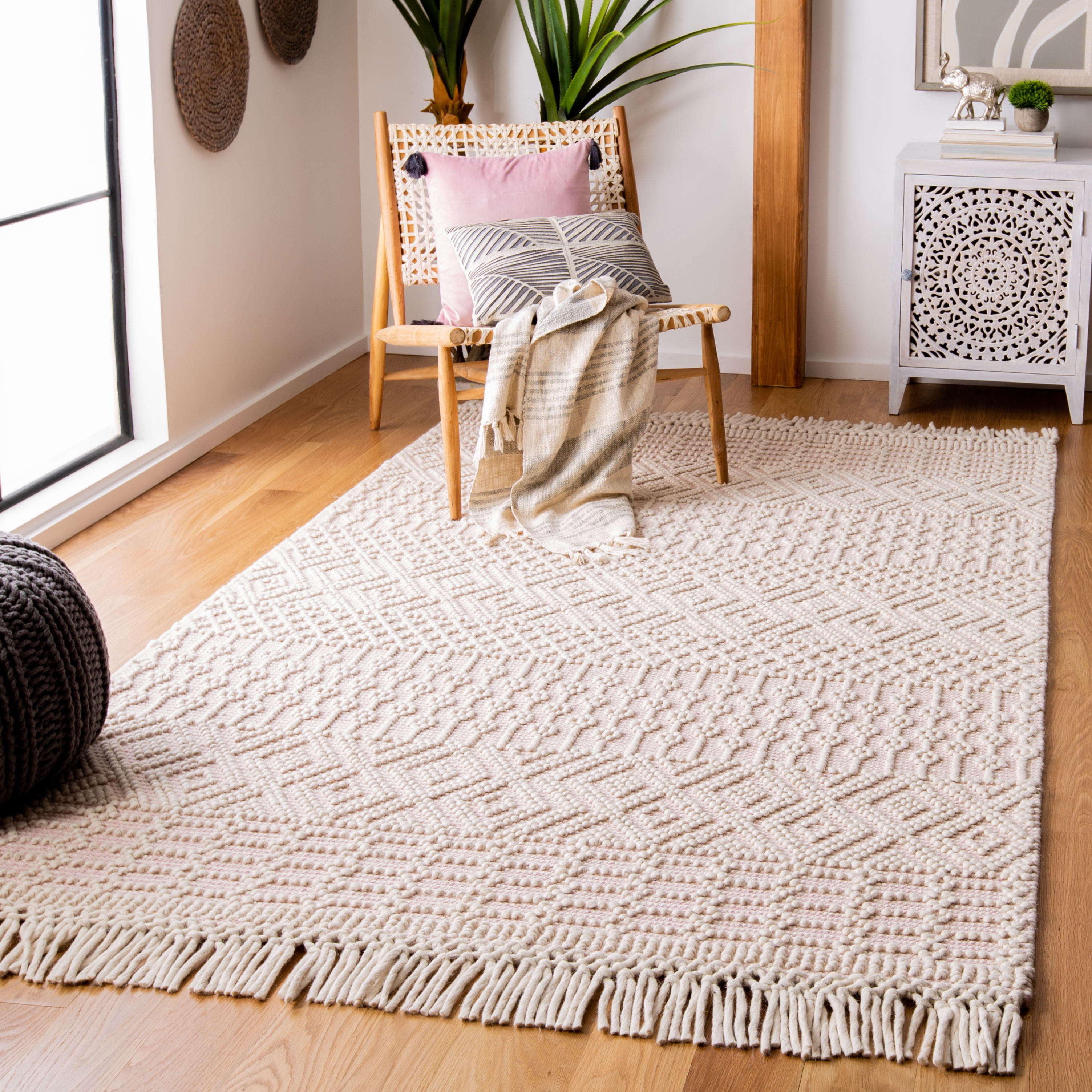 SAFAVIEH Natura Cordelia Southwestern Wool Area Rug, Ivory/Pink, 3' x 5'