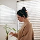 thumbnail image 3 of 7 peinetas laterales con cristales de imitación para el pelo, pinzas para el pelo para mujeres y niñas., 3 of 7