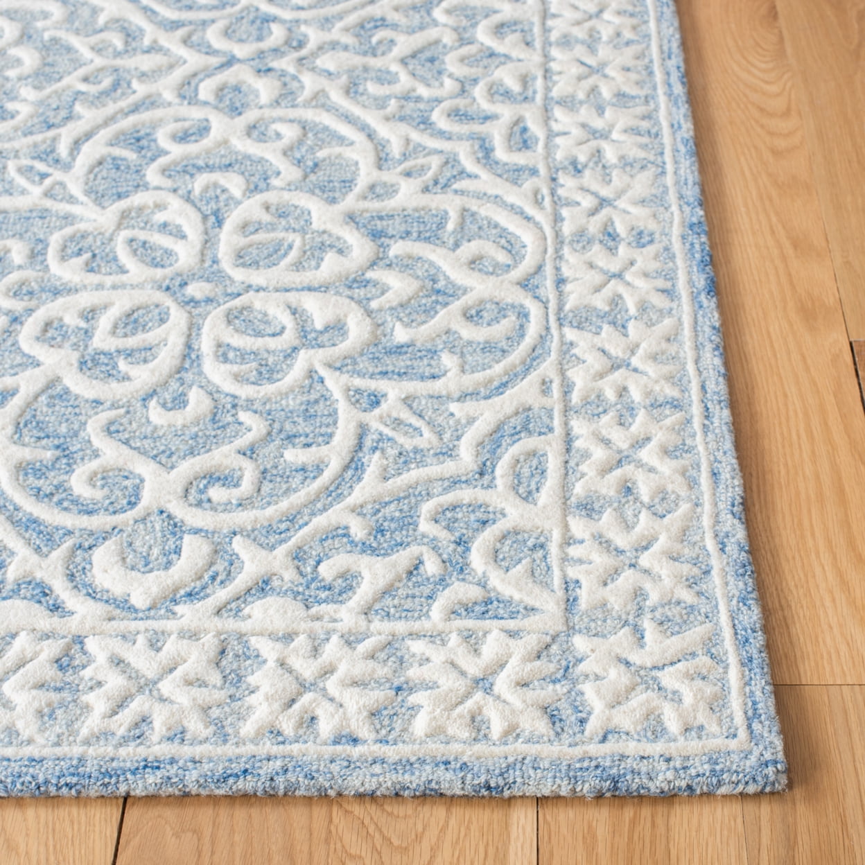 SAFAVIEH Metro Joshua Medallion Area Rug, Blue/Ivory, 4' x 6'