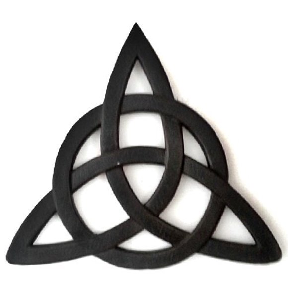 Bellaa 25655 Celtic knot Irish wall decor 12 Inches Black