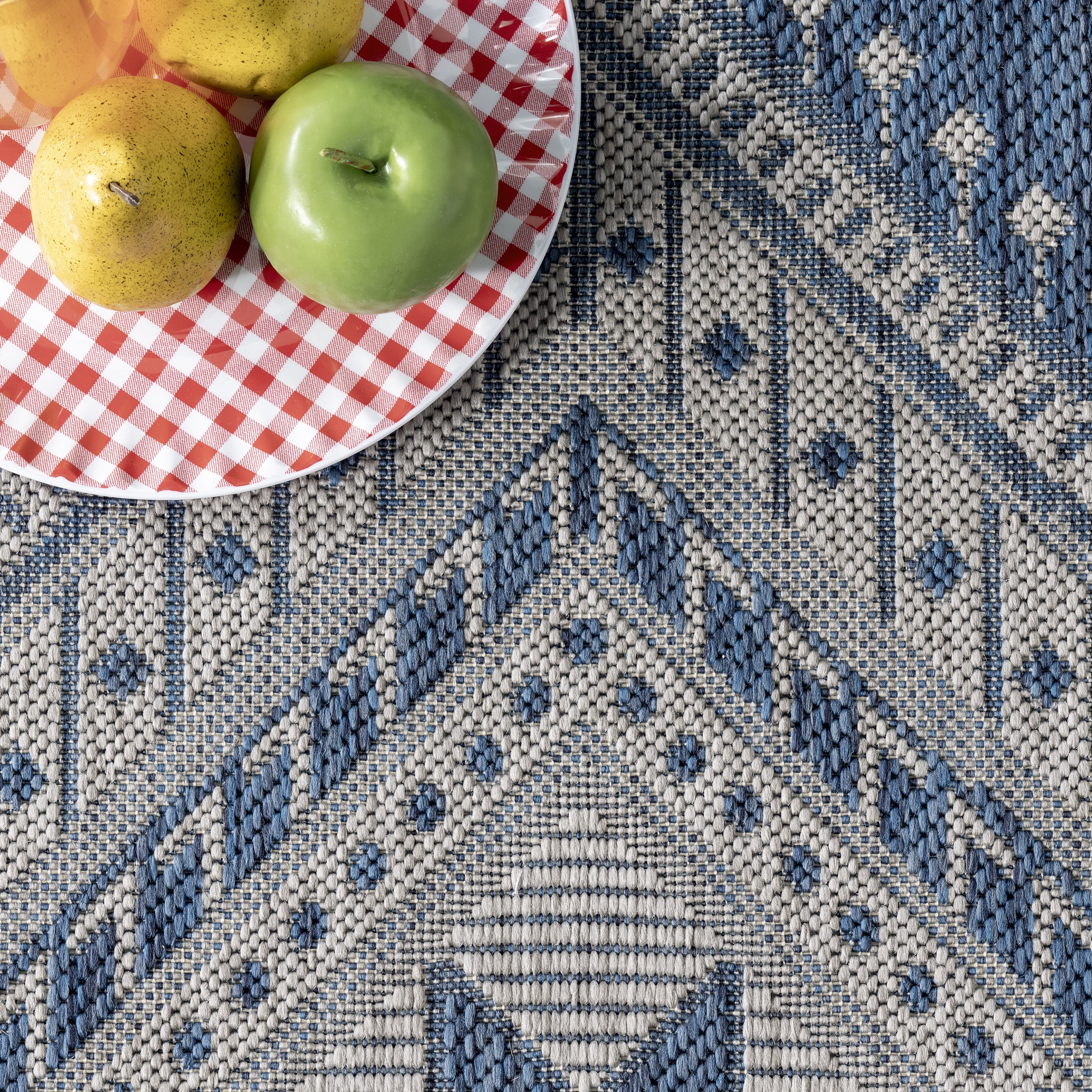 nuLOOM Landry Aztec Indoor/Outdoor Area Rug, 6' 7" x 9', Blue