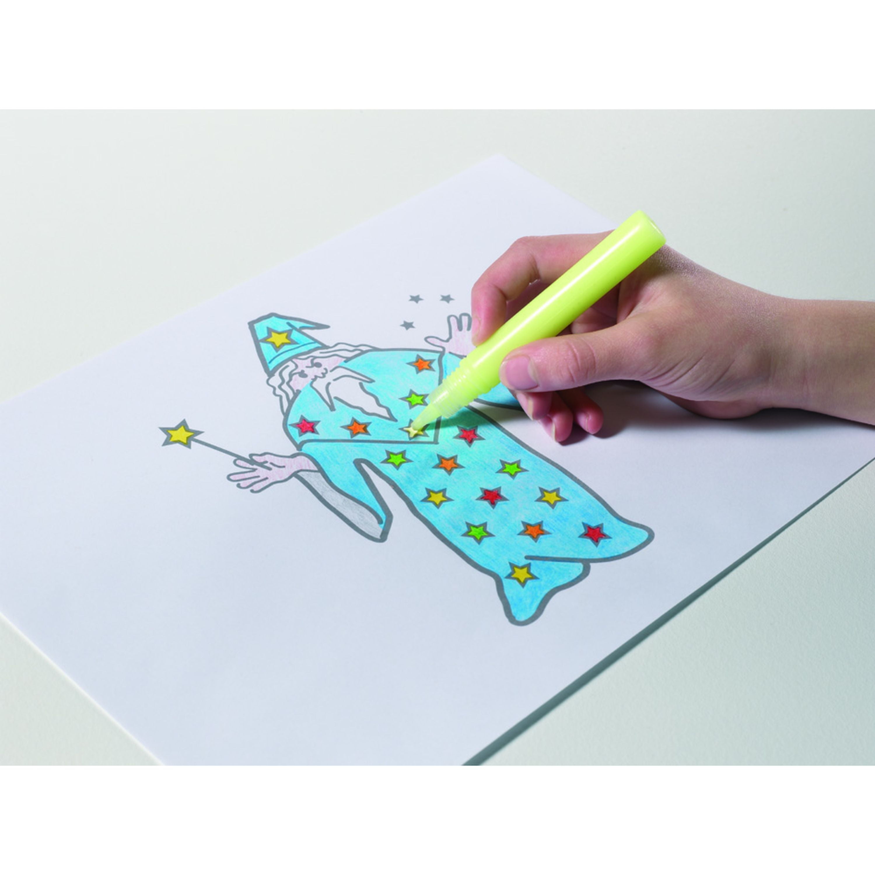 Glow in the Dark Marker For Wonderful Artistic Activities 