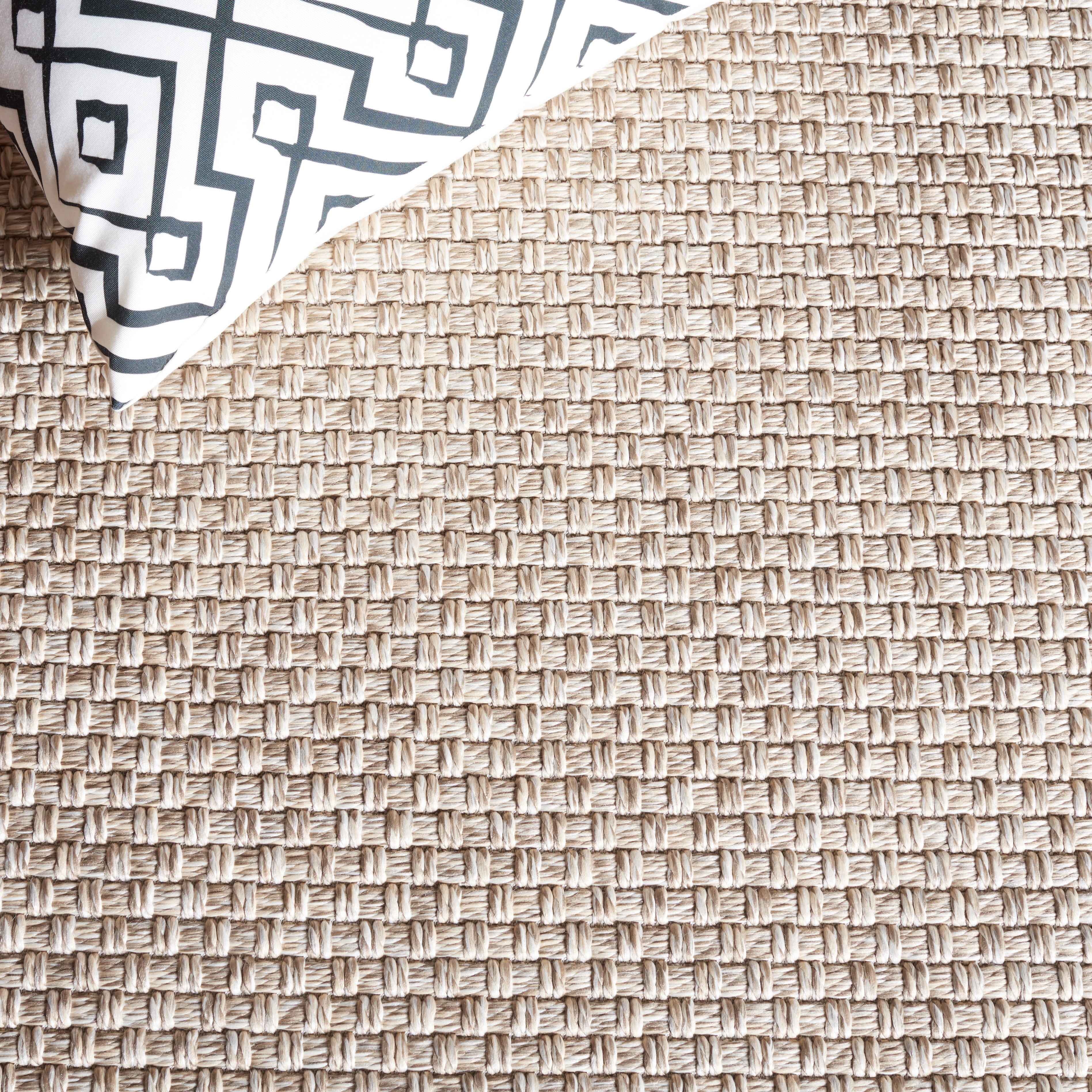 Safavieh Sisal All-Weather Delroy Solid Indoor/Outdoor Area Rug, Beige, 3' x 5'