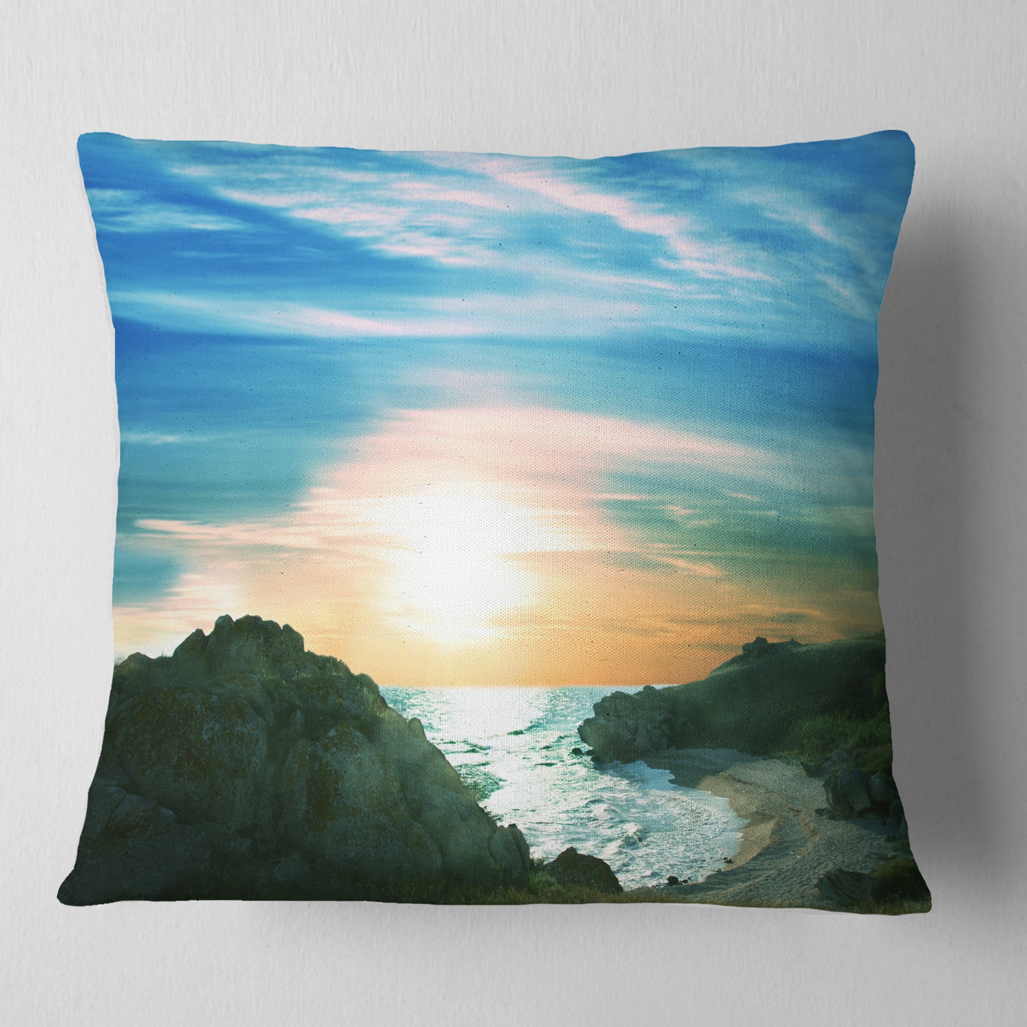 Designart 18" x 18" White Polyester Throw Pillow