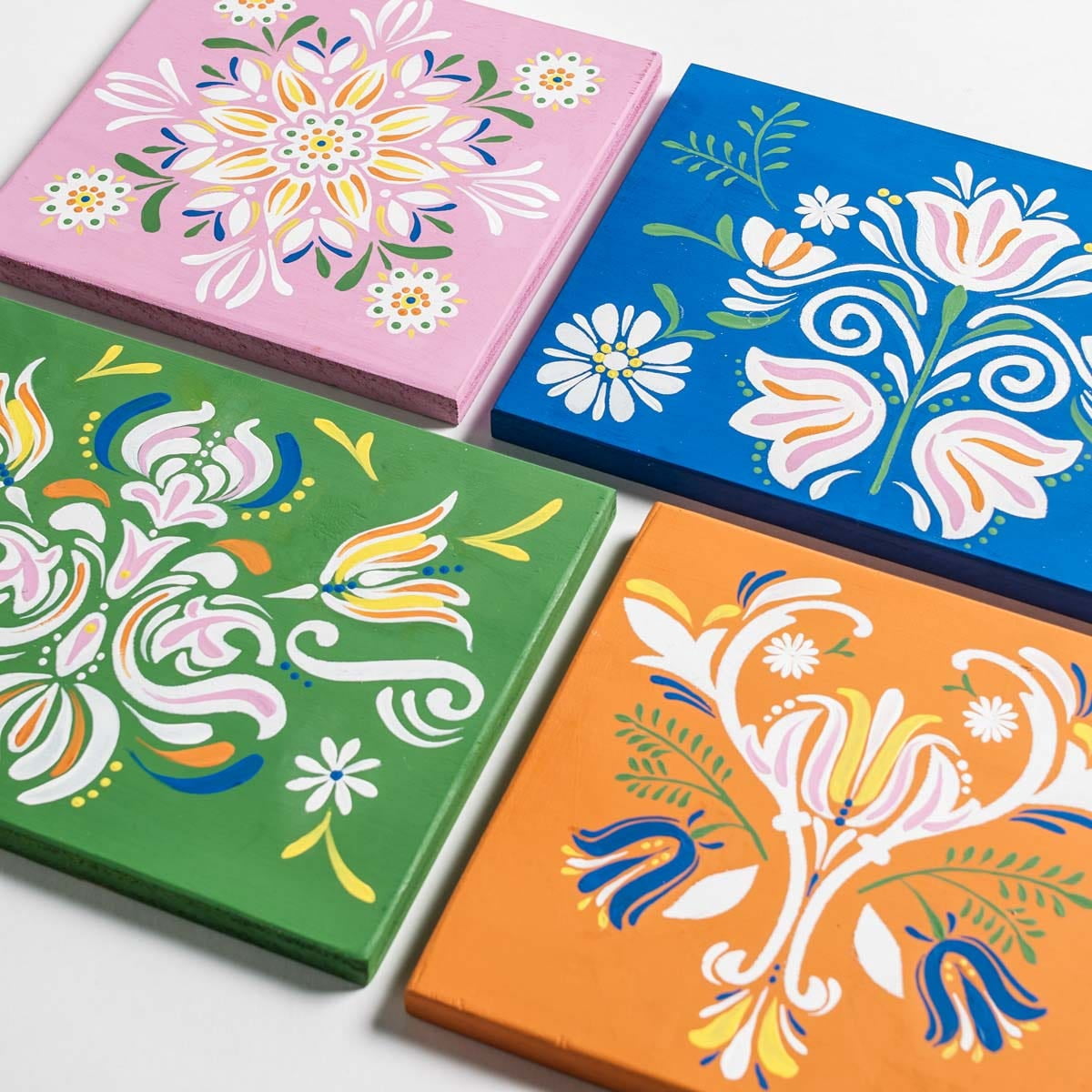 FolkArt Acrylic Craft Paint, Matte Finish, Multicolor, Set of 18, 2 fl oz