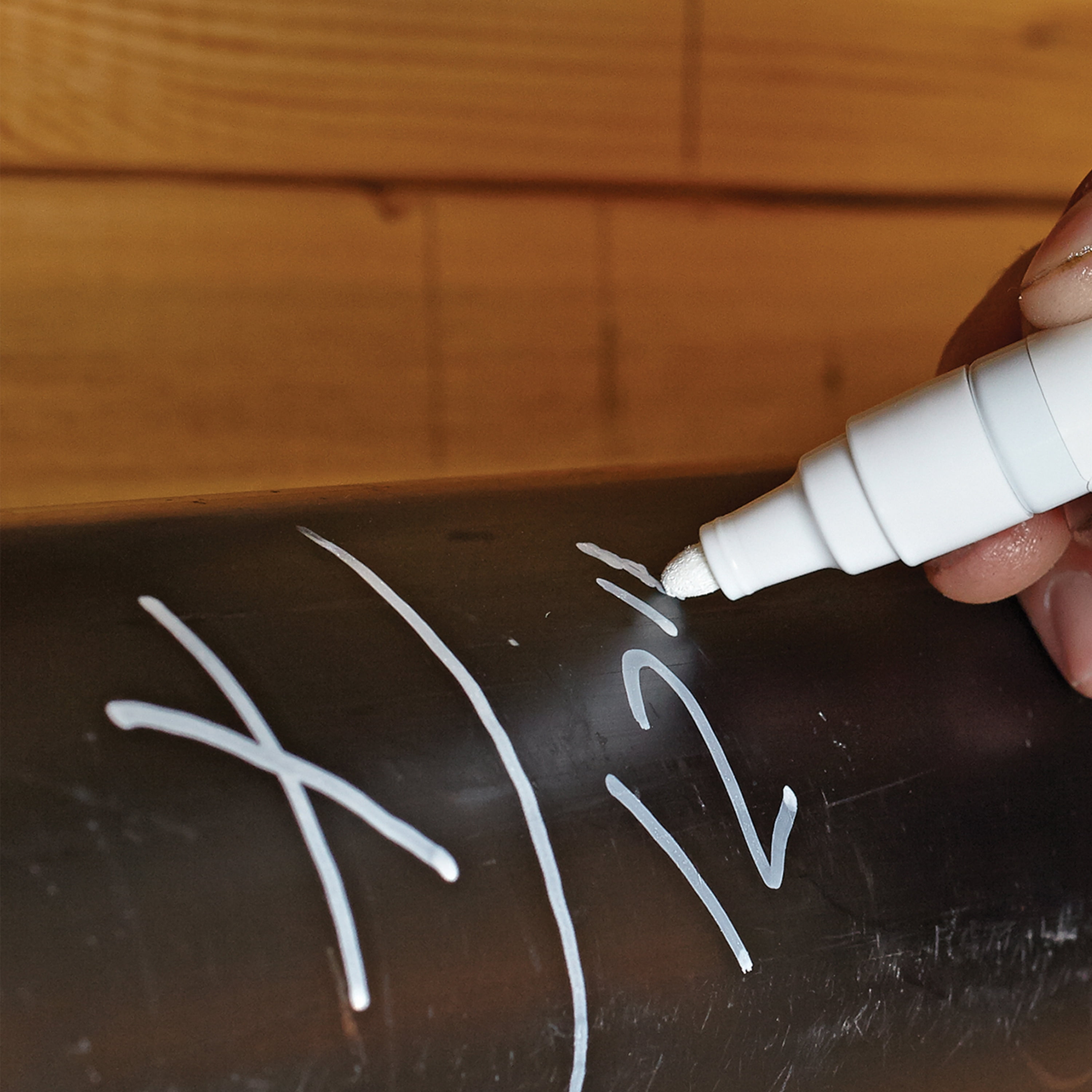 Sharpie Bold Point Oil Based Poster Paint Markers, White