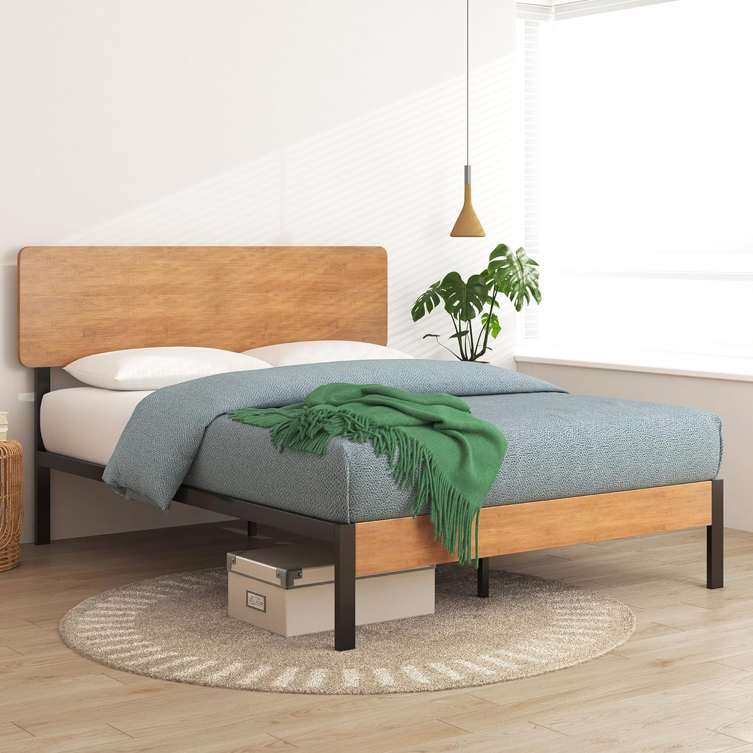 Zinus Tuscan Metal Wood Platform Bed with Wood Slat Support Queen
