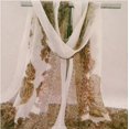 thumbnail image 4 of Foulard Longue en Mousseline Douce à Fleurs pour Femmes, Transparente, Châle/étole Enveloppant le Cou, Cadeau, 4 of 5