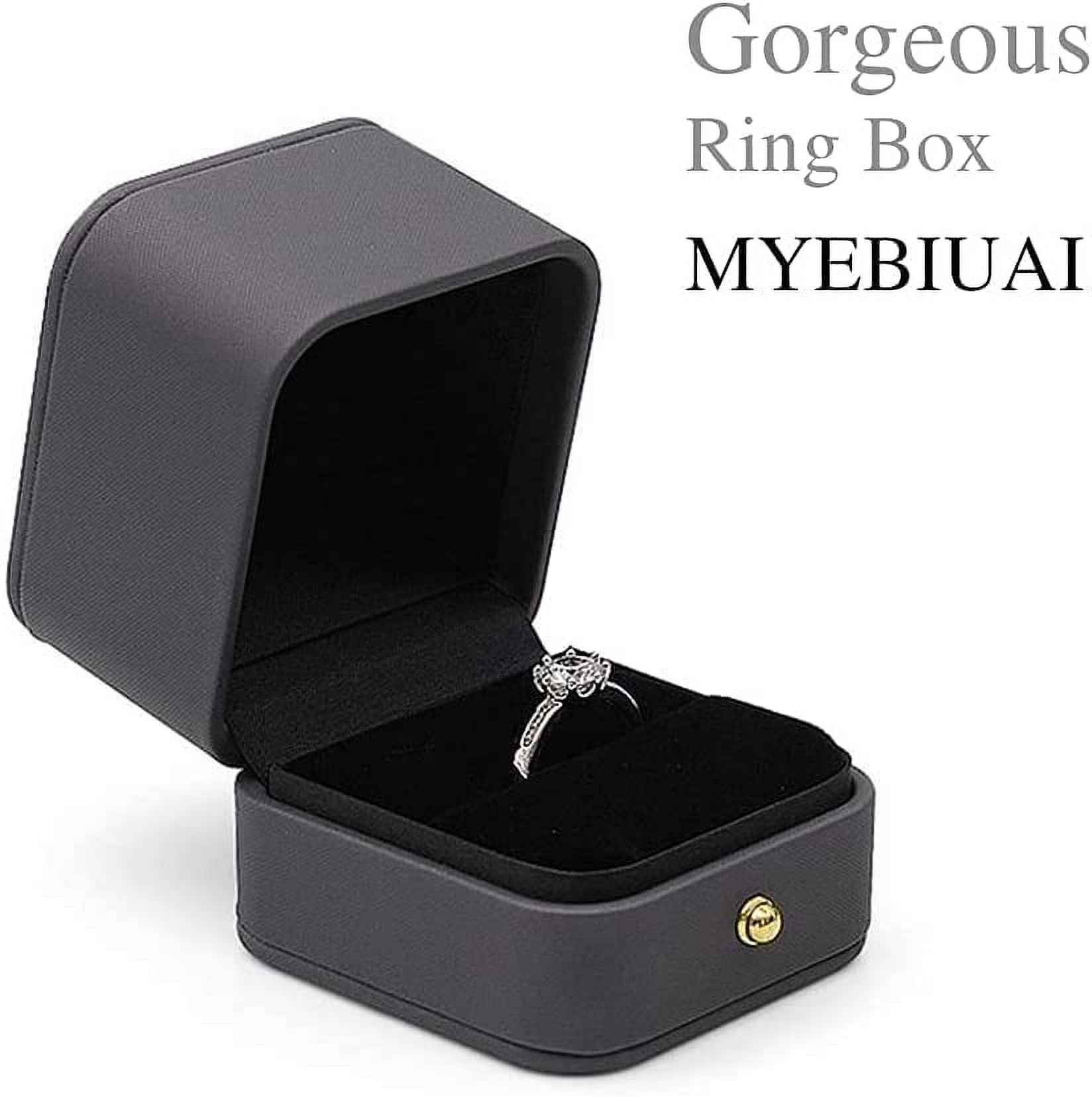 Black velvet 2024 engagement ring box